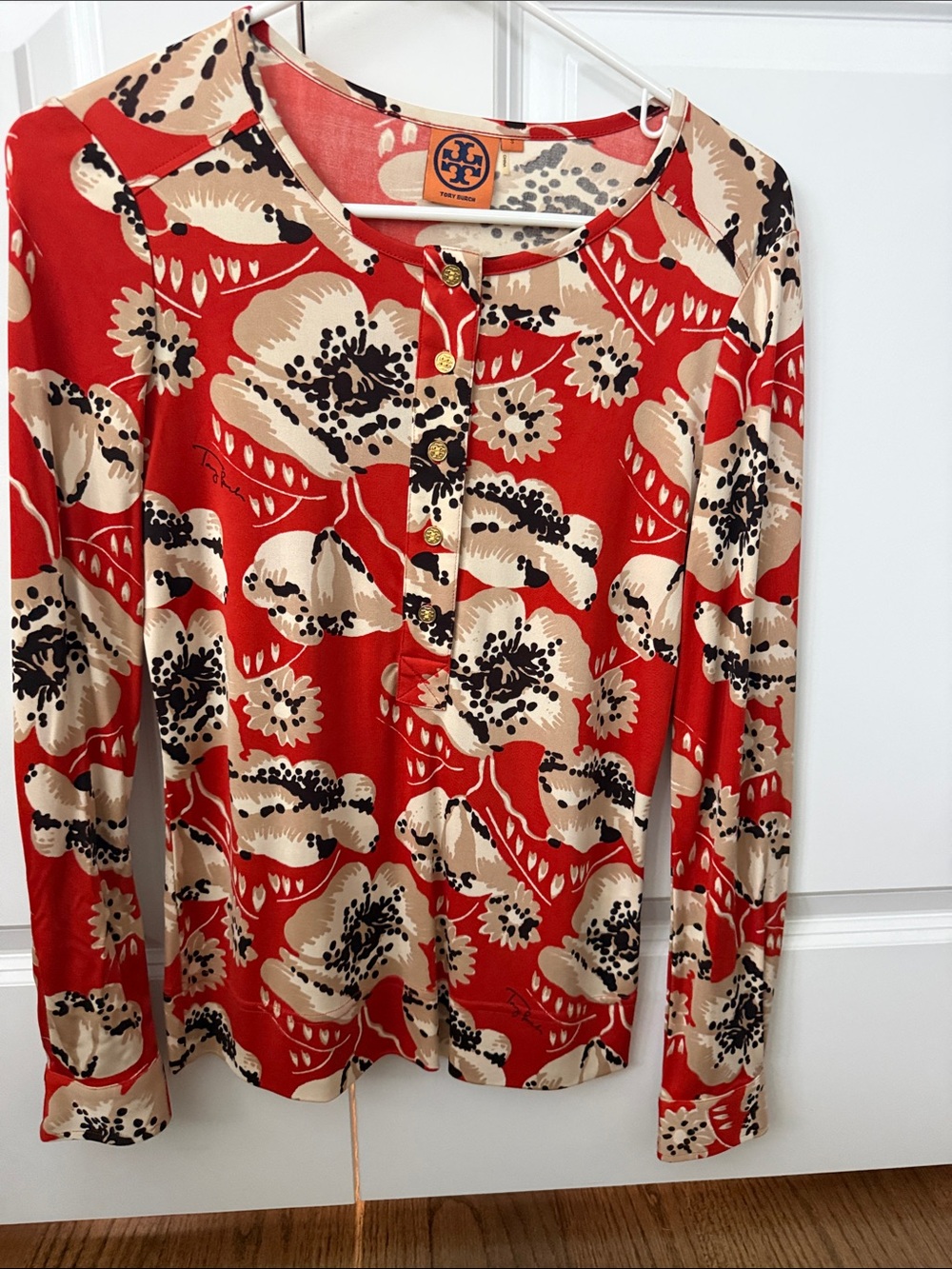 Tory Burch Red and Beige Floral Long-Sleeve Henley 100% Silk Sz S